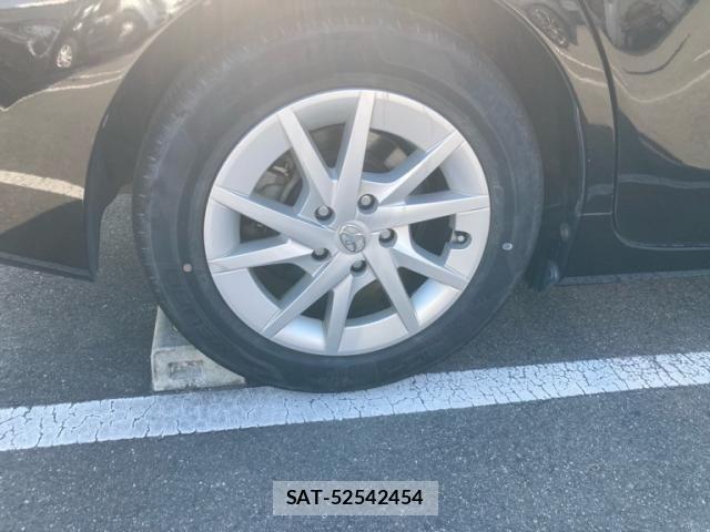 Toyota PRIUS ALPHA 2012-03 8246422-19