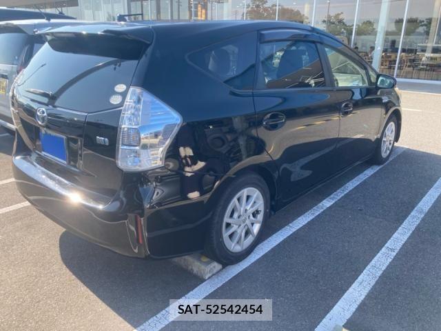 Toyota PRIUS ALPHA 2012-03 8246422-4