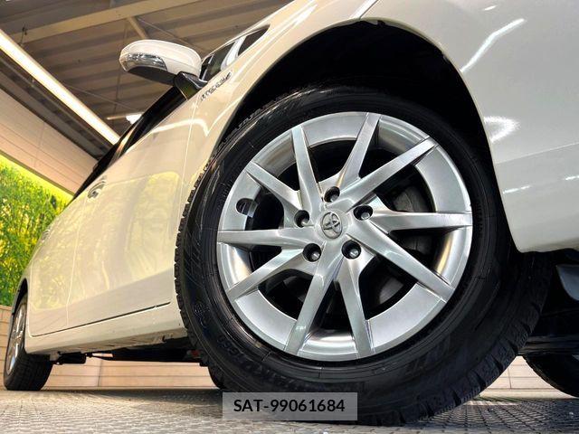 Toyota PRIUS ALPHA 2013-10 8246419-11