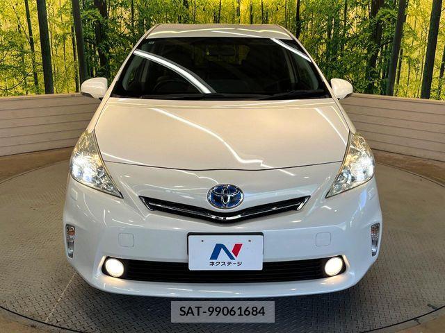 Toyota PRIUS ALPHA 2013-10 8246419-12