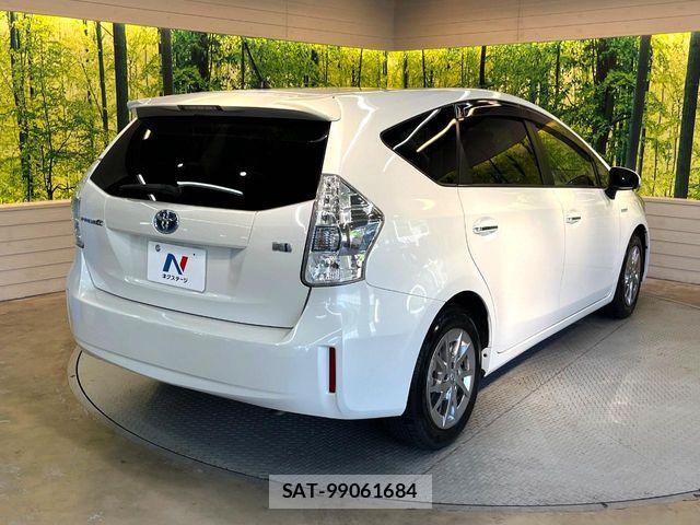 Toyota PRIUS ALPHA 2013-10 8246419-15
