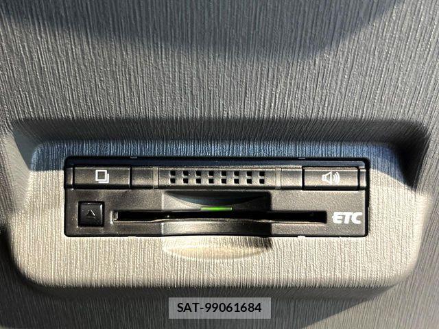Toyota PRIUS ALPHA 2013-10 8246419-4
