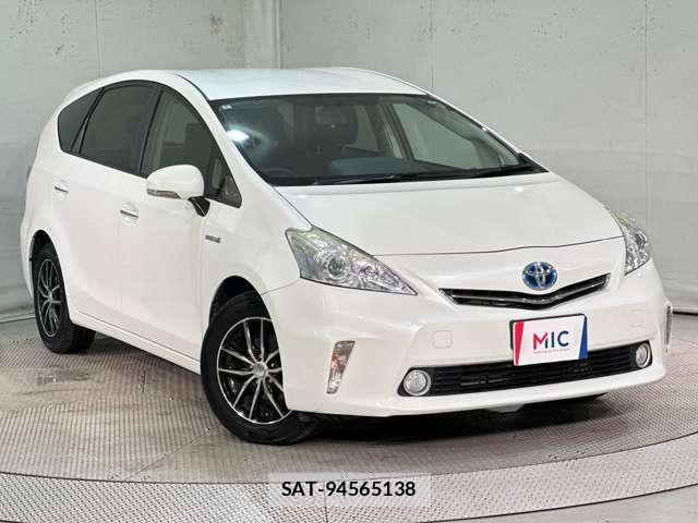 Toyota PRIUS ALPHA 2014-03 8246415-1