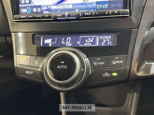 Toyota PRIUS ALPHA 2014-03 8246415-23