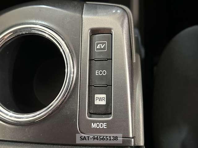 Toyota PRIUS ALPHA 2014-03 8246415-25