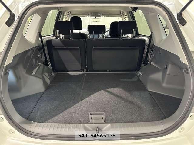 Toyota PRIUS ALPHA 2014-03 8246415-28