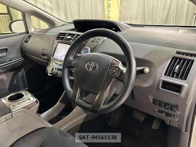 Toyota PRIUS ALPHA 2014-03 8246415-8