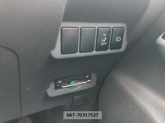 Toyota PRIUS ALPHA 2014-03 8246421-14