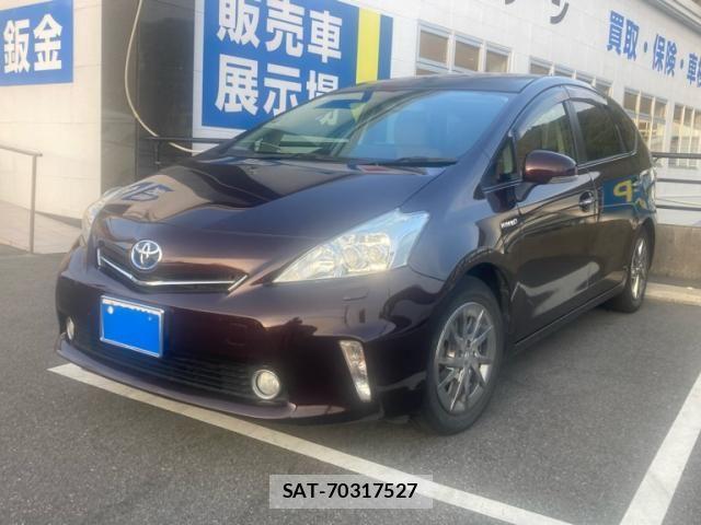 Toyota PRIUS ALPHA 2014-03 8246421-1