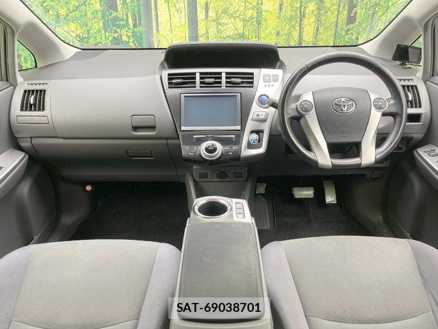 Toyota PRIUS ALPHA 2013-07 8246418-1