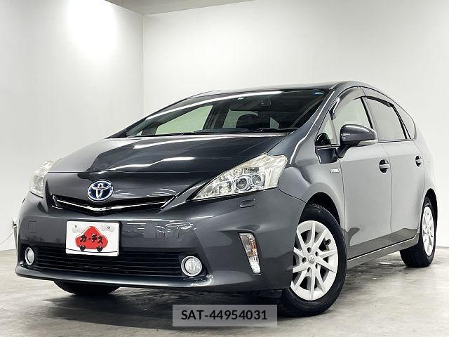 Toyota PRIUS ALPHA 2013-03 8246417-0