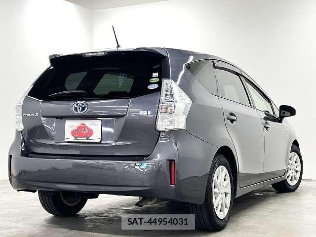 Toyota PRIUS ALPHA 2013-03 8246417-2