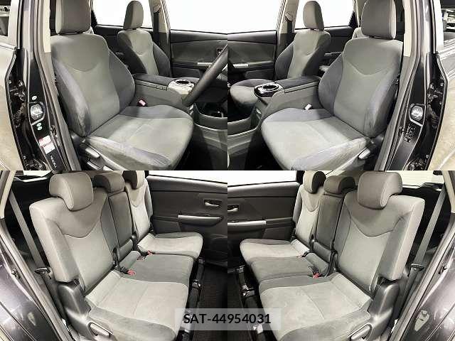 Toyota PRIUS ALPHA 2013-03 8246417-7