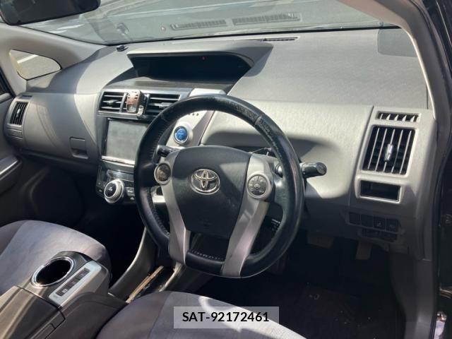 Toyota PRIUS ALPHA 2012-03 8246420-16