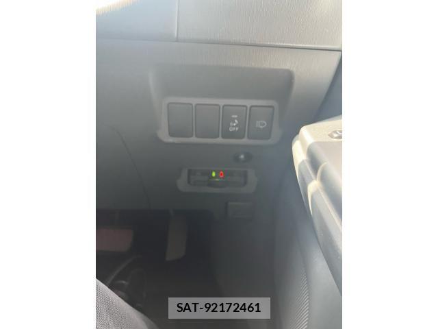 Toyota PRIUS ALPHA 2012-03 8246420-18