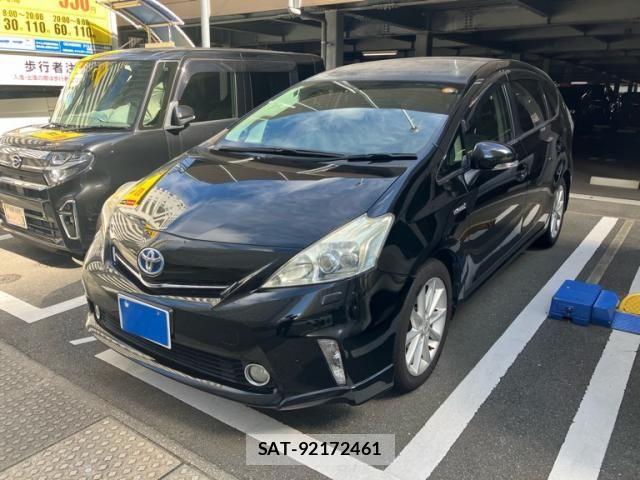 Toyota PRIUS ALPHA 2012-03 8246420-2