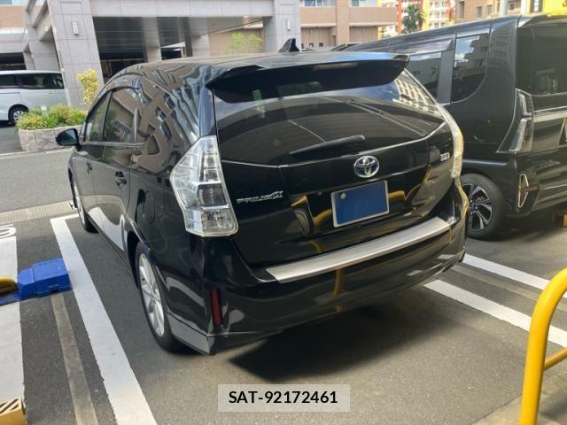 Toyota PRIUS ALPHA 2012-03 8246420-4
