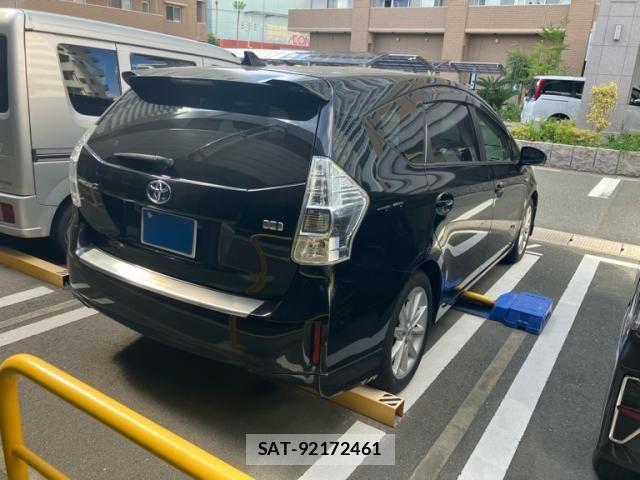 Toyota PRIUS ALPHA 2012-03 8246420-5