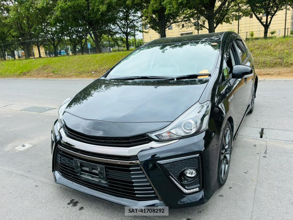 Toyota PRIUS ALPHA 2015-10 8226620-0