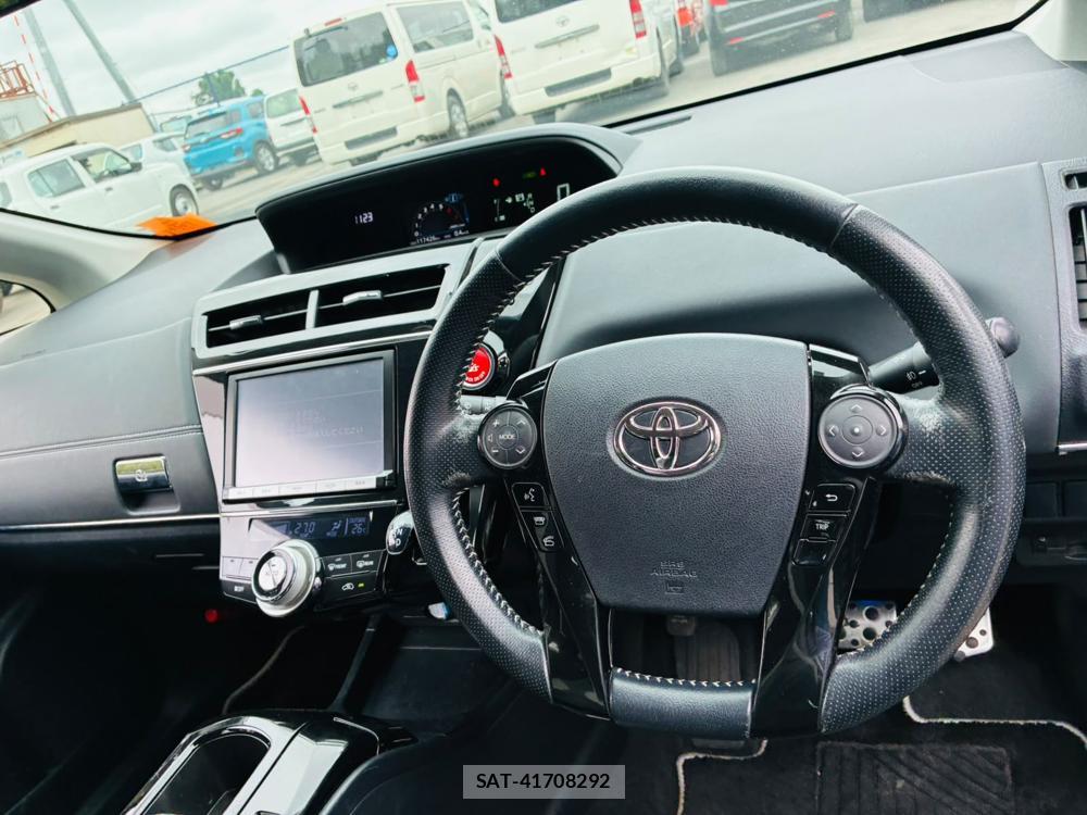 Toyota PRIUS ALPHA 2015-10 8226620-13