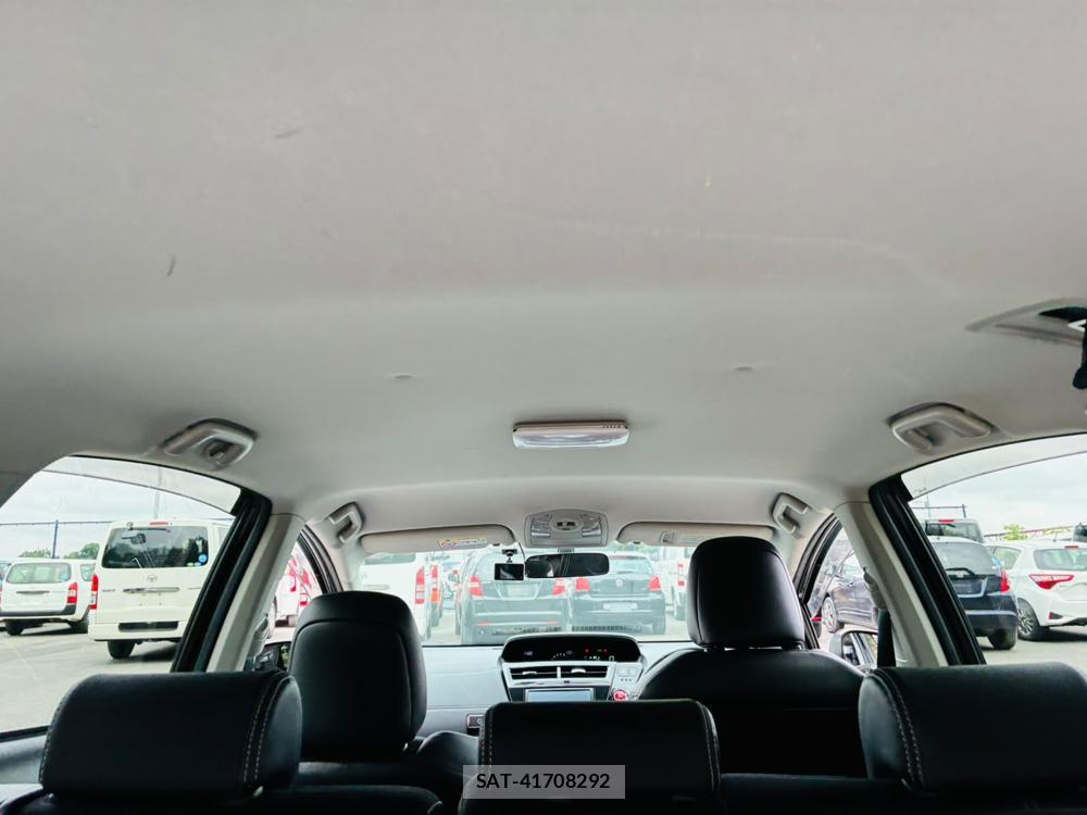 Toyota PRIUS ALPHA 2015-10 8226620-22
