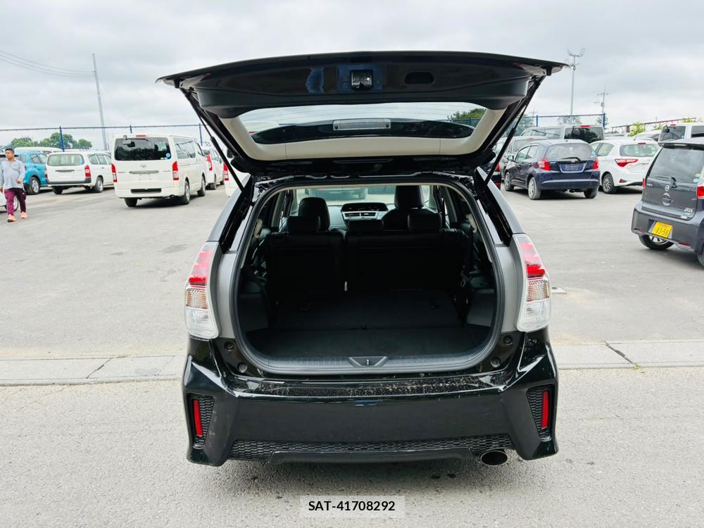 Toyota PRIUS ALPHA 2015-10 8226620-24