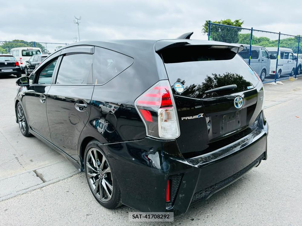 Toyota PRIUS ALPHA 2015-10 8226620-2