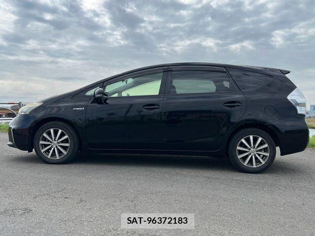 Toyota PRIUS ALPHA 2013-07 8316566-1