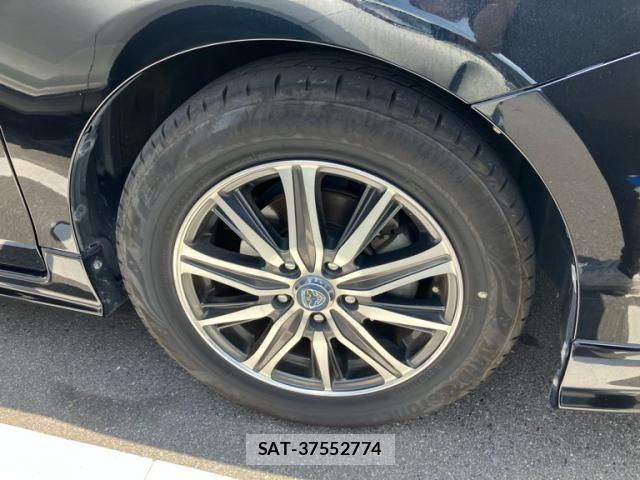 Toyota PRIUS ALPHA 2015-01 8316559-5