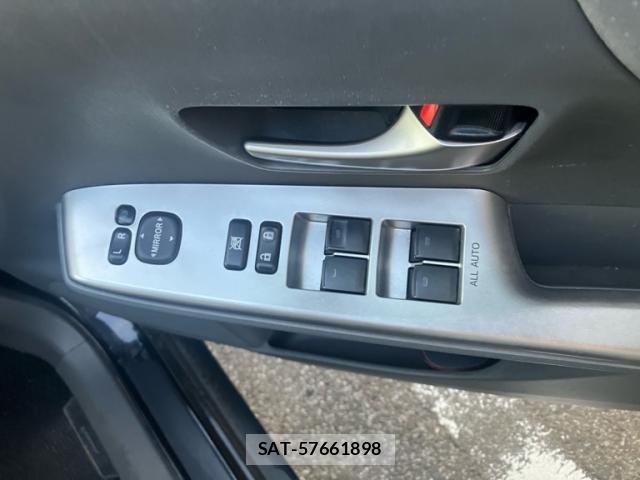 Toyota PRIUS ALPHA 2012-06 8316585-9