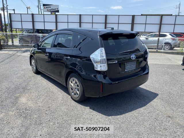 Toyota PRIUS ALPHA 2014-01 8316575-5
