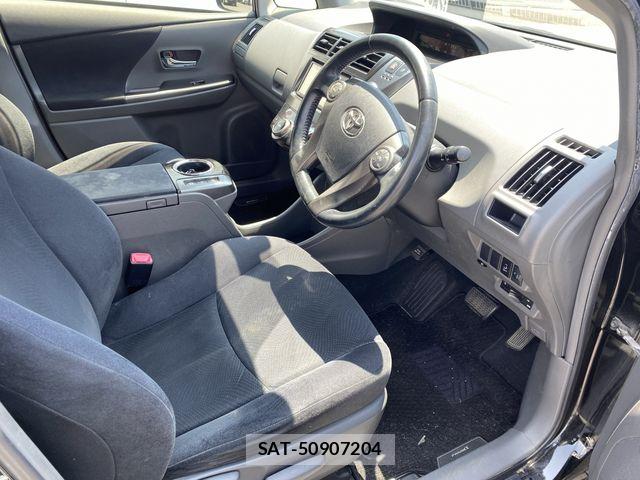 Toyota PRIUS ALPHA 2014-01 8316575-7