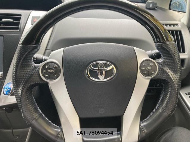 Toyota PRIUS ALPHA 2013-07 8316588-9