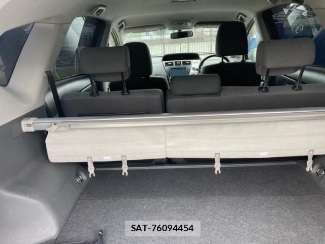 Toyota PRIUS ALPHA 2013-07 8316588-12