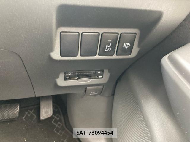 Toyota PRIUS ALPHA 2013-07 8316588-14