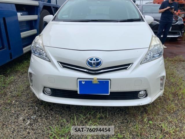 Toyota PRIUS ALPHA 2013-07 8316588-1