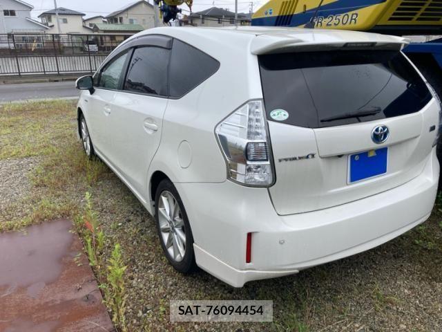Toyota PRIUS ALPHA 2013-07 8316588-6