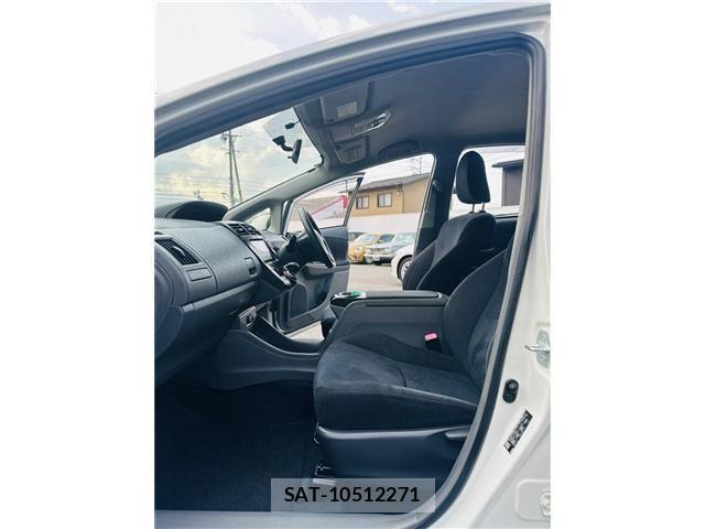 Toyota PRIUS ALPHA 2014-06 8316567-10