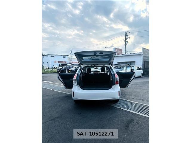 Toyota PRIUS ALPHA 2014-06 8316567-16