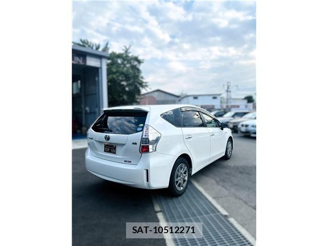 Toyota PRIUS ALPHA 2014-06 8316567-4