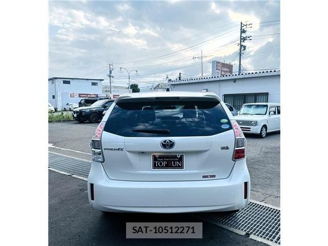 Toyota PRIUS ALPHA 2014-06 8316567-5
