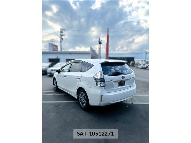 Toyota PRIUS ALPHA 2014-06 8316567-6