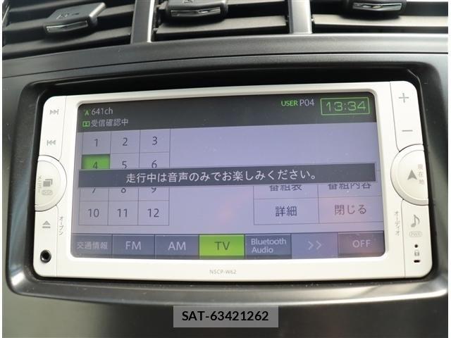 Toyota PRIUS ALPHA 2012-07 8316562-9