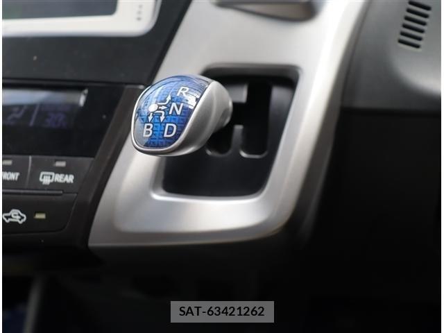 Toyota PRIUS ALPHA 2012-07 8316562-14
