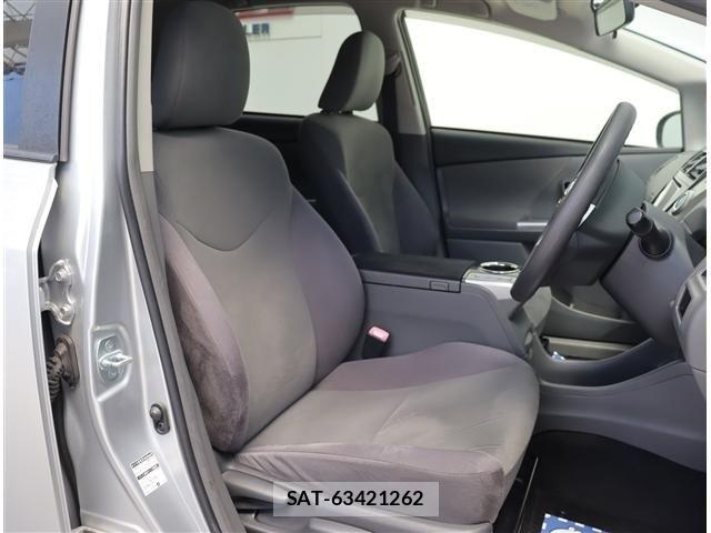 Toyota PRIUS ALPHA 2012-07 8316562-4