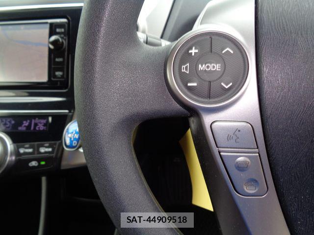 Toyota PRIUS ALPHA 2015-10 8316558-18