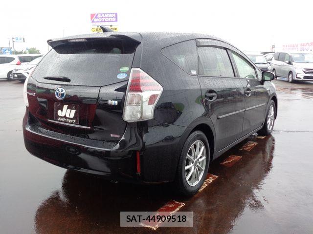 Toyota PRIUS ALPHA 2015-10 8316558-2
