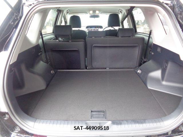 Toyota PRIUS ALPHA 2015-10 8316558-8