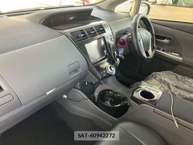 Toyota PRIUS ALPHA 2013-07 8316578-9