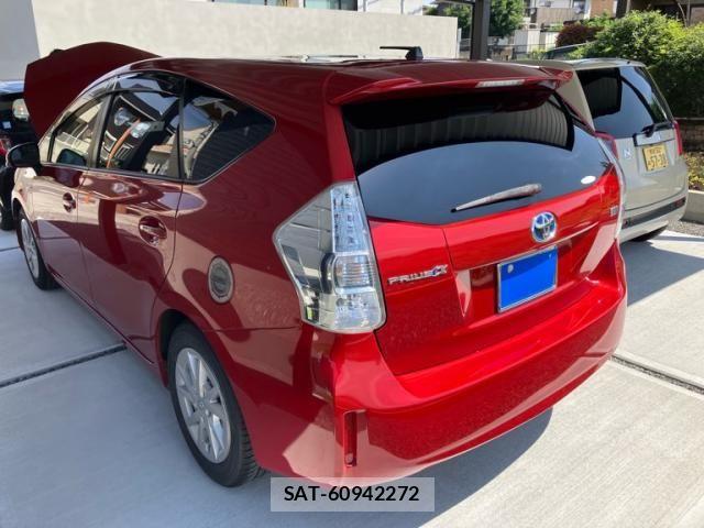 Toyota PRIUS ALPHA 2013-07 8316578-6